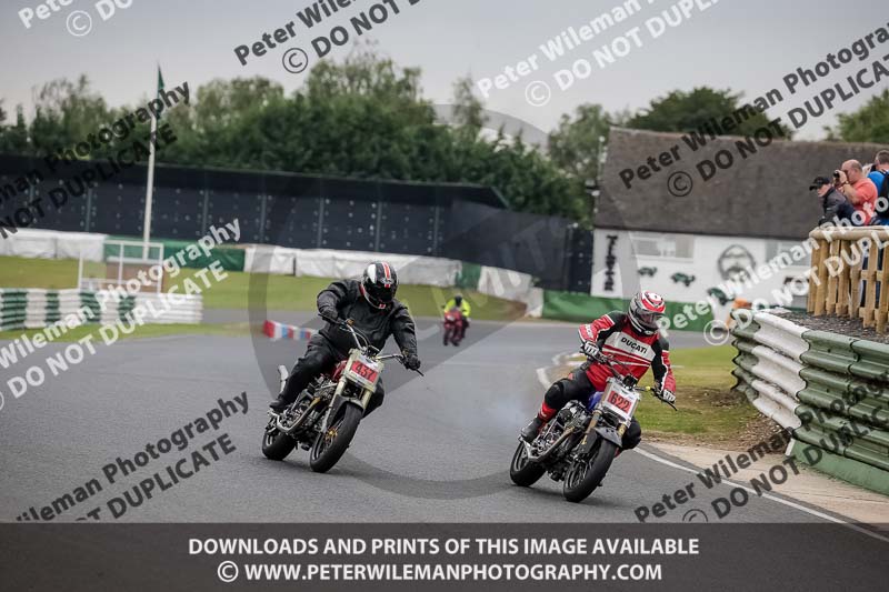 Vintage motorcycle club;eventdigitalimages;mallory park;mallory park trackday photographs;no limits trackdays;peter wileman photography;trackday digital images;trackday photos;vmcc festival 1000 bikes photographs